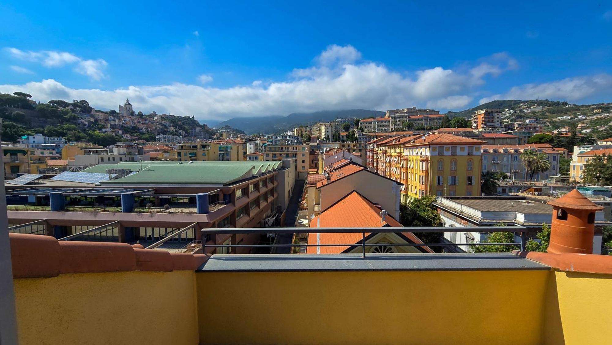 Centro Immobiliare Flagships Apartments Sanremo Exterior foto