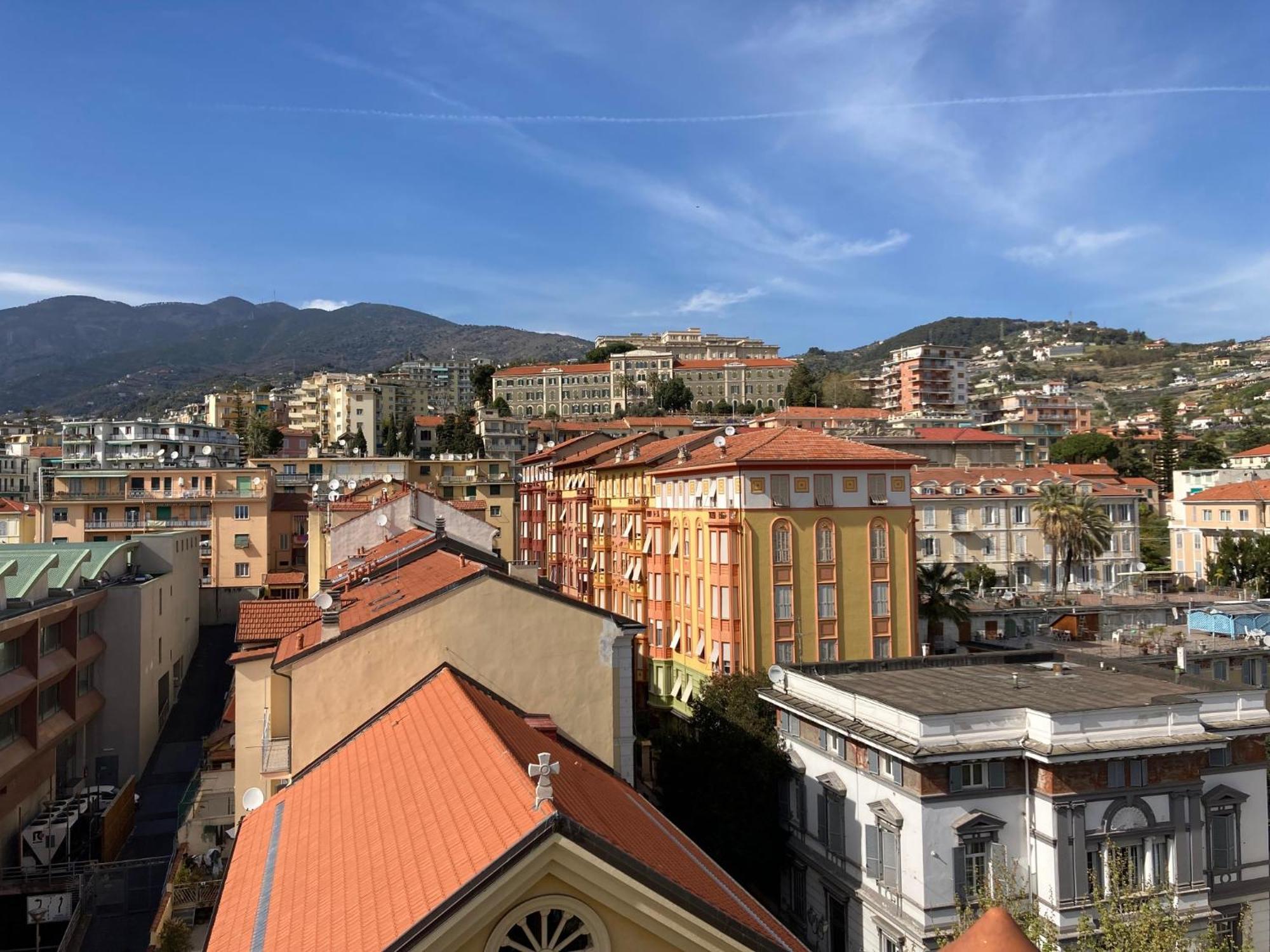 Centro Immobiliare Flagships Apartments Sanremo Exterior foto